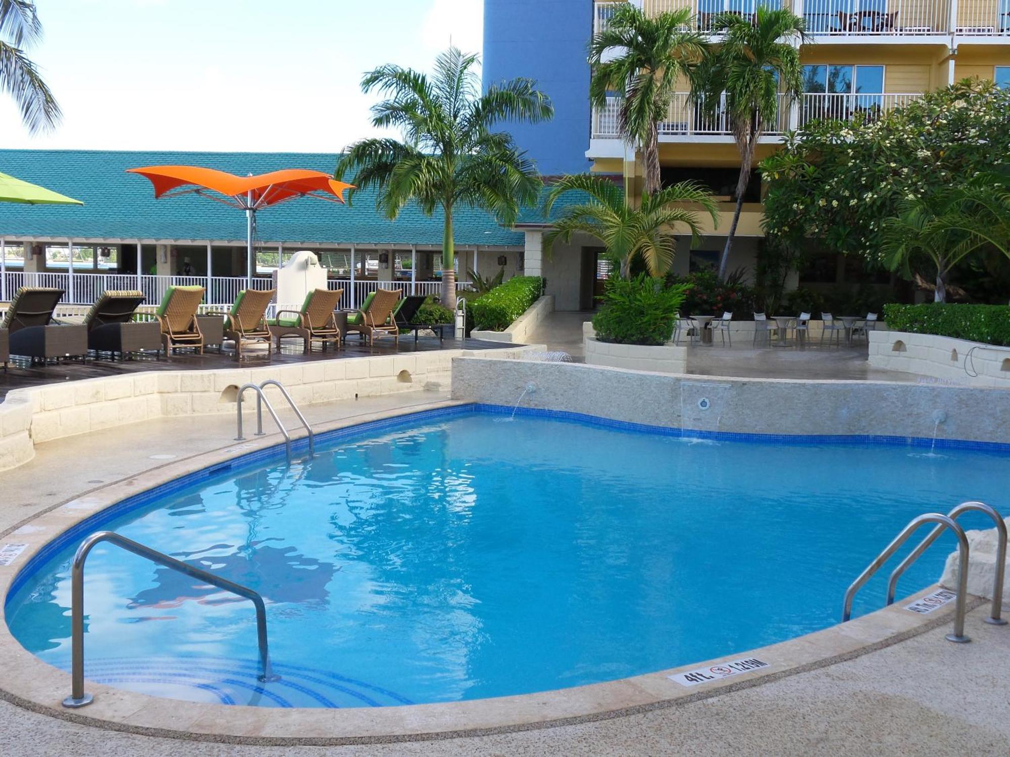 Deluxe King Room Beach View